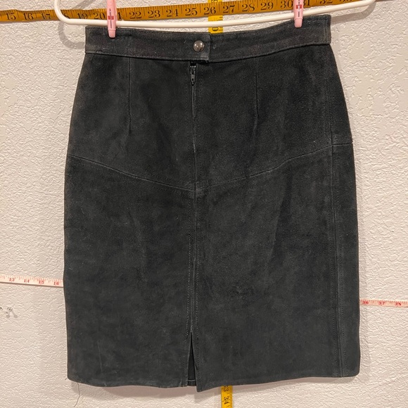 Vintage Leather skirt - Picture 8 of 8